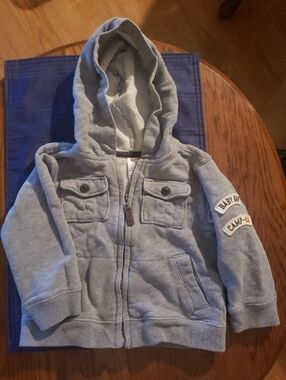 Baby GAP Gray Hooded Zip Sweatshirt with Chest Pockets 18-24 Months